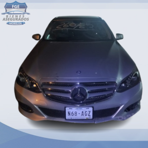 MERCEDES BENZ E200