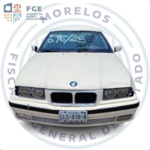 BMW 323i
